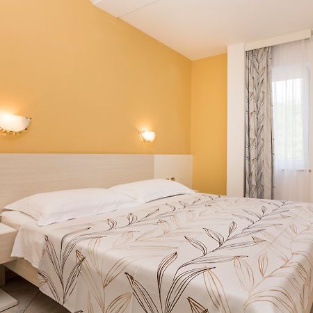 Apartments Amfora Plava Laguna Umag Extérieur photo